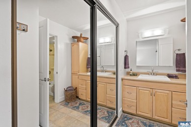 Tastefully updated, this 2 bed, 2 bath condo in sought-after on SunLand Golf and Country Club in Washington - for sale on GolfHomes.com, golf home, golf lot