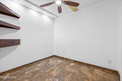 Beautifully remodeled 2-bedroom, 2-bathroom ground-floor on Randolph Park Golf Courses in Arizona - for sale on GolfHomes.com, golf home, golf lot