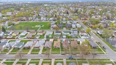 Welcome to 2918 Jerauld Avenue -- a charming, well-kept ranch in on Hyde Park Municipal Golf Course - Hyde Park 1 in New York - for sale on GolfHomes.com, golf home, golf lot