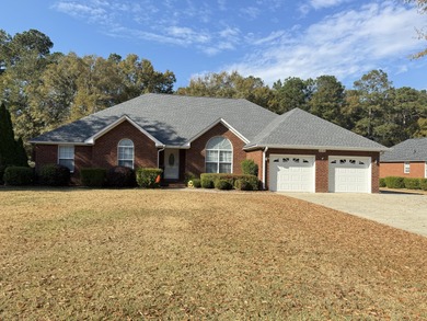 IMMACULATE HOME- MOVE IN READY LOCATED ON 8TH HOLE OF LAKEWOOD on The Links At Lakewood in South Carolina - for sale on GolfHomes.com, golf home, golf lot