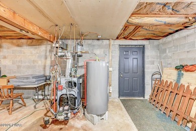 Come and see this updated 3 bedroom 2 bath contemporary home on The Hideout Golf in Pennsylvania - for sale on GolfHomes.com, golf home, golf lot