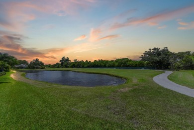 Meticulously Maintained and beautifully updated 3-bedroom on Eagle Wood Golf Course in Florida - for sale on GolfHomes.com, golf home, golf lot