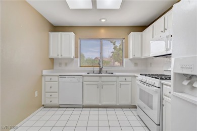 Charming single-story home nestled in the heart of Sun City on Highland Falls Golf Club in Nevada - for sale on GolfHomes.com, golf home, golf lot