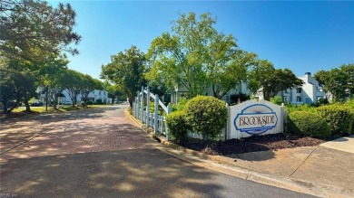 BROOKSIDE - WONDERFUL 2ND FLOOR UNIT - 1 BED AND 1.5 BATHS on Kempsville Greens Municipal Golf Course in Virginia - for sale on GolfHomes.com, golf home, golf lot