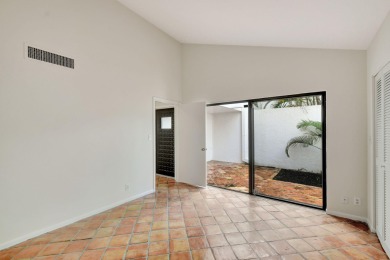 Charming 2 bedroom, 2 bathroom Villa, covered parking for 2 on The President Country Club in Florida - for sale on GolfHomes.com, golf home, golf lot