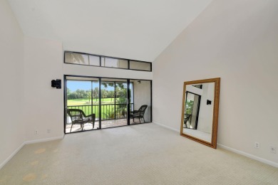 Charming 2 bedroom, 2 bathroom Villa, covered parking for 2 on The President Country Club in Florida - for sale on GolfHomes.com, golf home, golf lot
