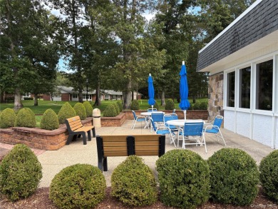 Welcome to 393 A Woodbridge Dr. nestled in desirable 55+ 24 hour on Leisure Village Golf Course in New York - for sale on GolfHomes.com, golf home, golf lot