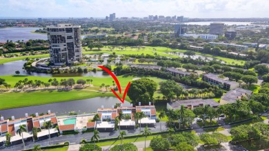 Charming 2 bedroom, 2 bathroom Villa, covered parking for 2 on The President Country Club in Florida - for sale on GolfHomes.com, golf home, golf lot