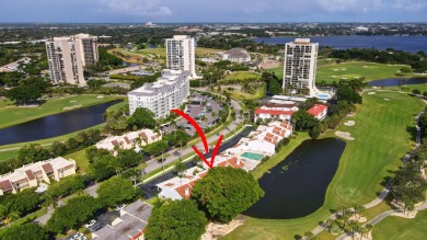 Charming 2 bedroom, 2 bathroom Villa, covered parking for 2 on The President Country Club in Florida - for sale on GolfHomes.com, golf home, golf lot