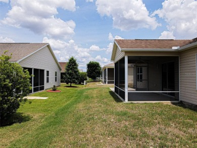 Looking for The Villages lifestyle in a 2-bedroom 2 bath plus on The Links of Spruce Creek in Florida - for sale on GolfHomes.com, golf home, golf lot
