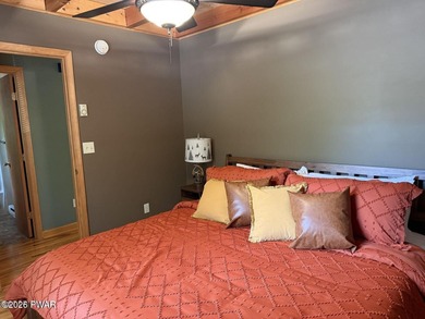 Welcome to your ideal mountain getaway in the sought-after on The Hideout Golf in Pennsylvania - for sale on GolfHomes.com, golf home, golf lot