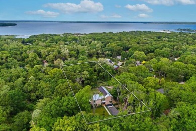 This classic Hamptons residence combines the most preferred on Noyac Golf Club in New York - for sale on GolfHomes.com, golf home, golf lot