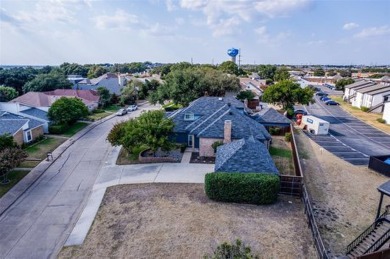 *** $5,000 IN BUYERS CONCESSIONS OFFERED***This beautiful half on The Country Place in Texas - for sale on GolfHomes.com, golf home, golf lot