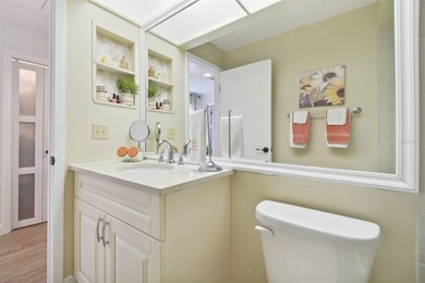 MOVE IN READY!! Beautifully maintained townhouse ideally on Carrollwood Country Club in Florida - for sale on GolfHomes.com, golf home, golf lot