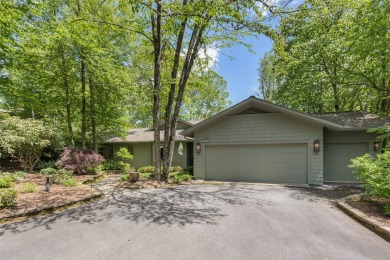 Enjoy the best of the country club living and the wonderful on Highlands Falls Country Club in North Carolina - for sale on GolfHomes.com, golf home, golf lot
