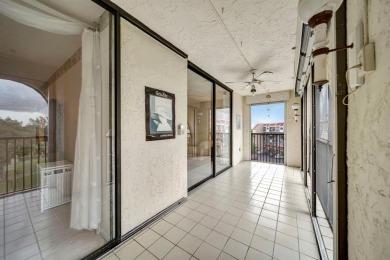 SPACIOUS 2/2 PENTHOUSE CORNER UNIT IN MANICURED 55+ LAKES OF on Inverrary Country Club in Florida - for sale on GolfHomes.com, golf home, golf lot