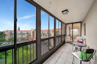 SPACIOUS 2/2 PENTHOUSE CORNER UNIT IN MANICURED 55+ LAKES OF on Inverrary Country Club in Florida - for sale on GolfHomes.com, golf home, golf lot