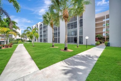 SPACIOUS 2/2 PENTHOUSE CORNER UNIT IN MANICURED 55+ LAKES OF on Inverrary Country Club in Florida - for sale on GolfHomes.com, golf home, golf lot