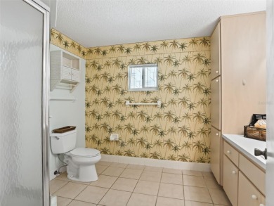 One or more photo(s) has been virtually staged. Welcome to on The Links of Spruce Creek in Florida - for sale on GolfHomes.com, golf home, golf lot