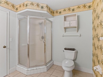One or more photo(s) has been virtually staged. Welcome to on The Links of Spruce Creek in Florida - for sale on GolfHomes.com, golf home, golf lot