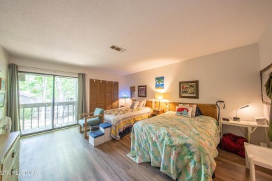 This Spectacular 2-bedroom, 2 full bath   Country Club Villa on Druid Hills Golf Club in Tennessee - for sale on GolfHomes.com, golf home, golf lot