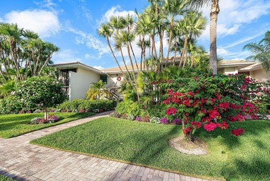 Spacious 3-bedroom, 2-bath condo featuring wood-look tile on Quail Ridge Golf Course and Country Club in Florida - for sale on GolfHomes.com, golf home, golf lot