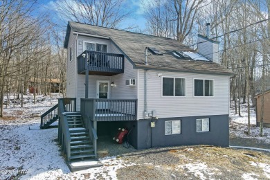 This beautifully remodeled 3-bedroom, 2-bathroom home comes on The Hideout Golf in Pennsylvania - for sale on GolfHomes.com, golf home, golf lot