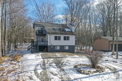 This beautifully remodeled 3-bedroom, 2-bathroom home comes on The Hideout Golf in Pennsylvania - for sale on GolfHomes.com, golf home, golf lot