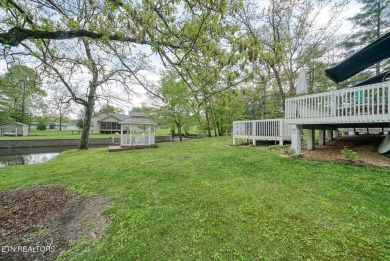Welcome to LAKEFRONT Living at 104 Peace Pipe on a combined on Lake Tansi Village Country Club in Tennessee - for sale on GolfHomes.com, golf home, golf lot