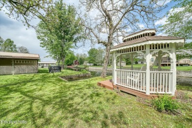 Welcome to LAKEFRONT Living at 104 Peace Pipe on a combined on Lake Tansi Village Country Club in Tennessee - for sale on GolfHomes.com, golf home, golf lot