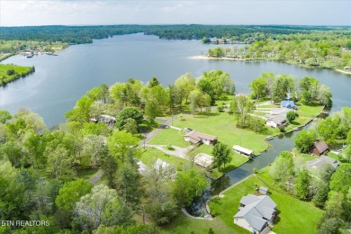 Welcome to LAKEFRONT Living at 104 Peace Pipe on a combined on Lake Tansi Village Country Club in Tennessee - for sale on GolfHomes.com, golf home, golf lot