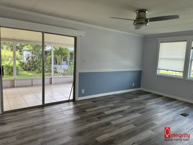 BEAUTIFULLY RENOVATED 2 BED, 2 BATH HOME LOCATED 7 MILES FROM on Rolling Green Golf Course in Florida - for sale on GolfHomes.com, golf home, golf lot