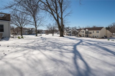 Welcome to Lexington Green Condos on Cedar Rapid's beautiful NE on Twin Pines Golf Course in Iowa - for sale on GolfHomes.com, golf home, golf lot