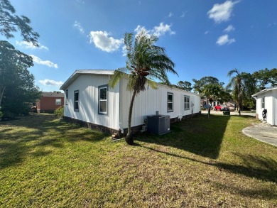 This beautiful 2-bedroom, 2-bathroom Barrington home is being on Del Tura Golf and Country Club in Florida - for sale on GolfHomes.com, golf home, golf lot