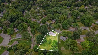 Time capsule, in the very best of ways!!! Step back in time when on Royal Meadows Golf Course in Missouri - for sale on GolfHomes.com, golf home, golf lot