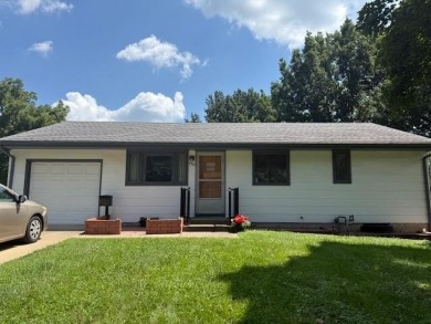 Time capsule, in the very best of ways!!! Step back in time when on Royal Meadows Golf Course in Missouri - for sale on GolfHomes.com, golf home, golf lot