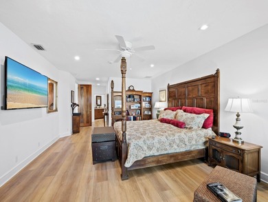 Perfectly positioned on Sarasota Bay at the southern end of on Links on Longboat Golf Club in Florida - for sale on GolfHomes.com, golf home, golf lot