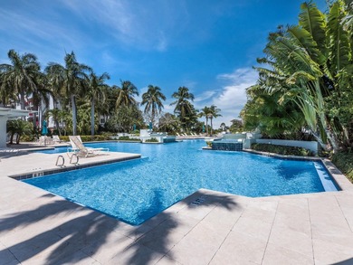 Perfectly positioned on Sarasota Bay at the southern end of on Links on Longboat Golf Club in Florida - for sale on GolfHomes.com, golf home, golf lot