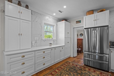 Charming Cottage in the Heart of Beaufort! Welcome home to this on North River Club in North Carolina - for sale on GolfHomes.com, golf home, golf lot