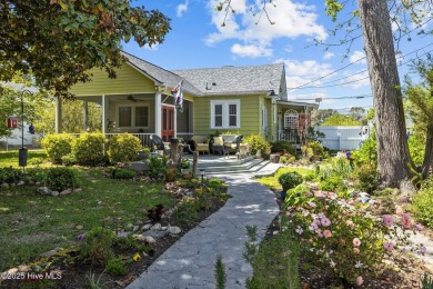 Charming Cottage in the Heart of Beaufort! Welcome home to this on North River Club in North Carolina - for sale on GolfHomes.com, golf home, golf lot