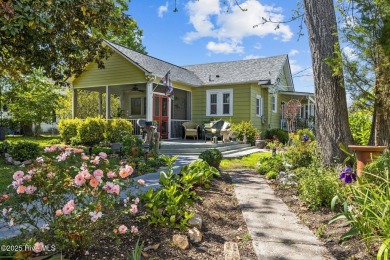 Charming Cottage in the Heart of Beaufort! Welcome home to this on North River Club in North Carolina - for sale on GolfHomes.com, golf home, golf lot