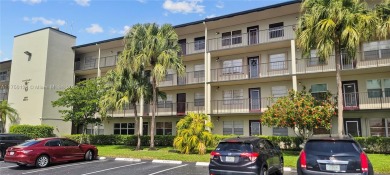 Step into this beautifully updated 2-bedroom, 1.5-bath condo in on Flamingo Lakes Country Club in Florida - for sale on GolfHomes.com, golf home, golf lot