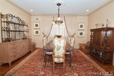ELEGANT VISCAYA VILLA IN THE GREENS with FULL FINISHED BASEMENT on The Greens At Half Hollow in New York - for sale on GolfHomes.com, golf home, golf lot