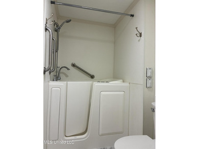 First floor unit on the Golf Course. New outlets, hardware on Diamondhead Country Club in Mississippi - for sale on GolfHomes.com, golf home, golf lot