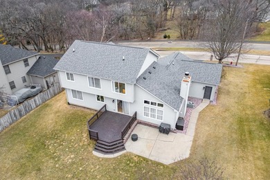 Extremely well maintained and updated 2-story home with finished on Red Barn Golf Course in Illinois - for sale on GolfHomes.com, golf home, golf lot