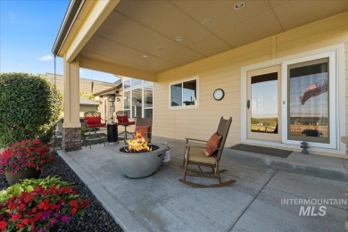 Motivated sellers! This stunning 5-bedroom, 2.5-bathroom custom on Hunters Point Golf Club in Idaho - for sale on GolfHomes.com, golf home, golf lot