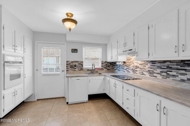 This popular Baronet is move in ready, features, New Water on Greenbriar Woodlands in New Jersey - for sale on GolfHomes.com, golf home, golf lot