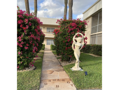 Beautiful furnished second floor corner unit for rent in 55+ on Kings Point Golf -Flanders Way in Florida - for sale on GolfHomes.com, golf home, golf lot