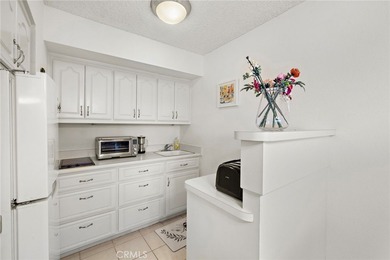 This is a highly sought after *G* floor plan at the Towers, with on Leisure Village Par 3 Golf Course in California - for sale on GolfHomes.com, golf home, golf lot