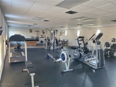 MOTIVATED SELLER! MAKE AN OFFER! This 2-bedroom+den / 2 bath on Myerlee Country Club in Florida - for sale on GolfHomes.com, golf home, golf lot
